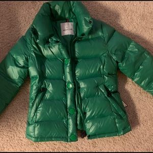 Women’s waist length puffer